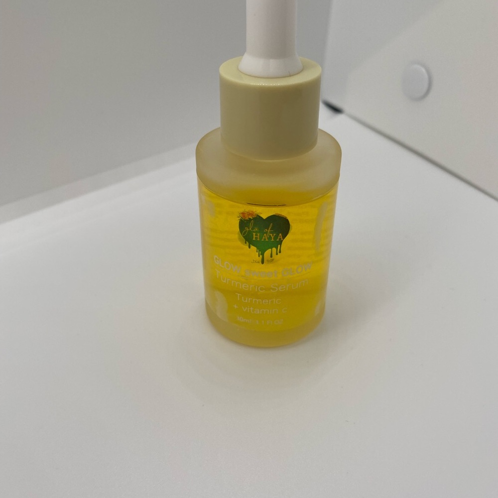 glō of HAYA GLOW sweet GLOW face serum